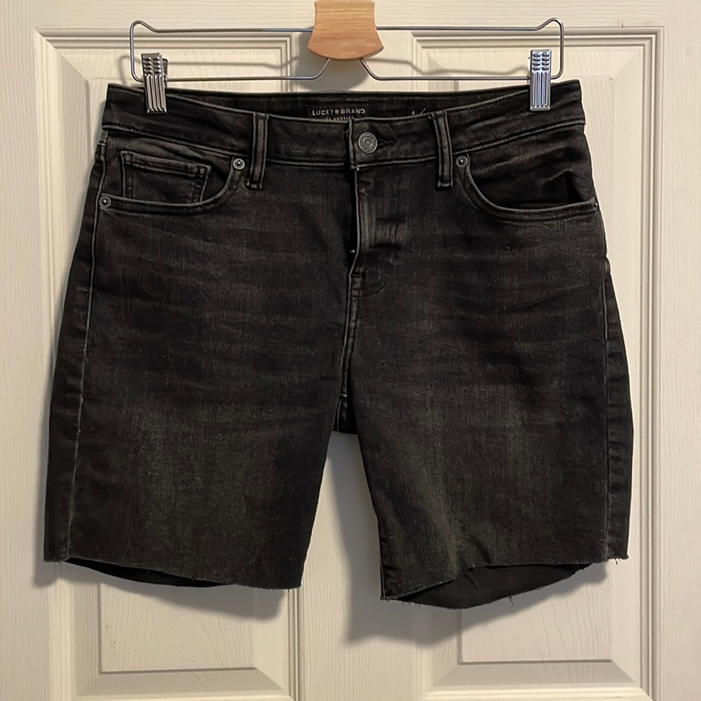 NWOT LUCKY BRAND BERMUDA SHORTS
